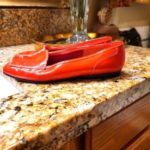 Enzo Angelini Size 7 and a 1/2 patent leather shoe tomato red.